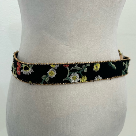 Floral Embroidered Belt with Gold Buckle - Picture 2 of 4